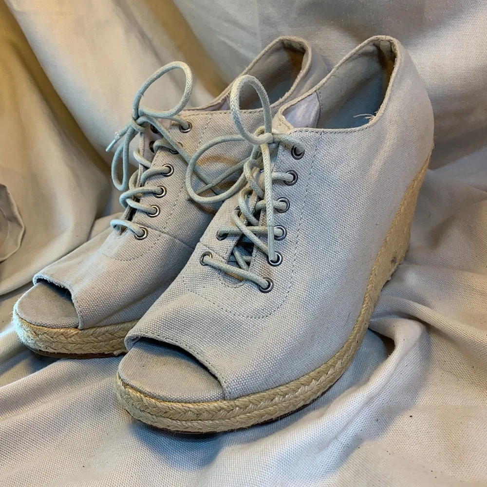 J Jill almost NEW leather/canvas espadrilles